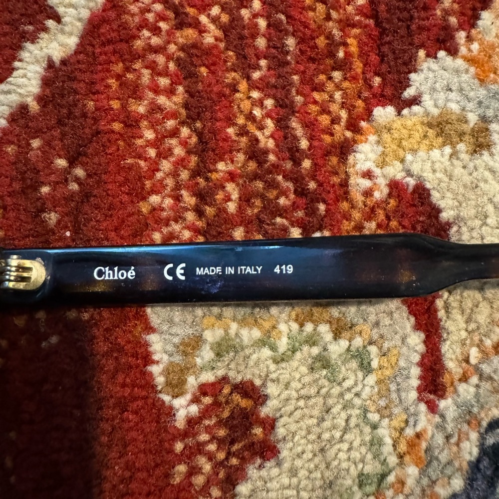 Chloe Sunglasses Tortoise Frames - Picture 5 of 6